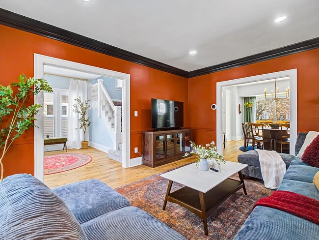 Photo - 2010 Chesterland Ave Unit SI ID1496099P