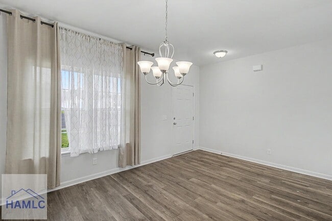 Photo - 274 Renwick Lp