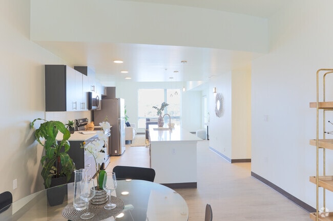 2BD, 2BA - 1,072SF Living Area - Monterey Place