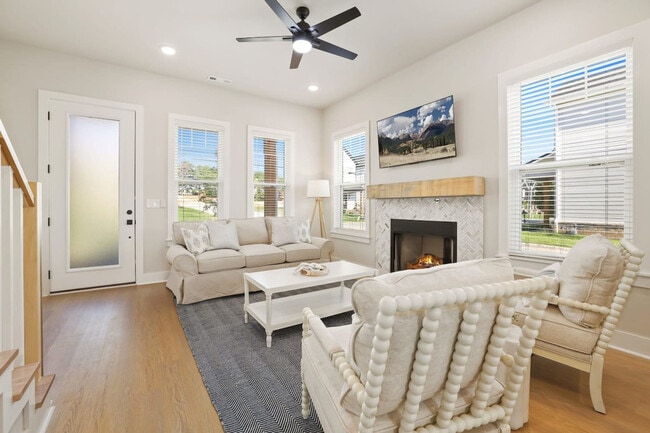 Building Photo - 1416 S Duncan Ave Unit ID1221884P