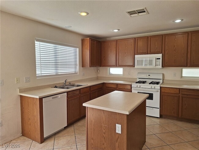 Photo - 1025 Jewel Springs Ln