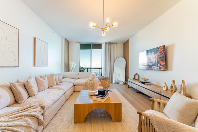 Photo - Harbor Grand