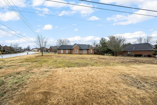 Photo - 1015 Brinkley Rd