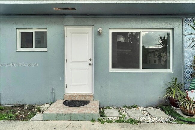 Photo - 634 SW 10th St Unit 4