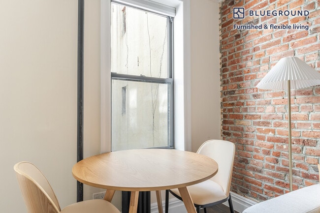 Photo - 239 Elizabeth St Unit FL5-ID1975