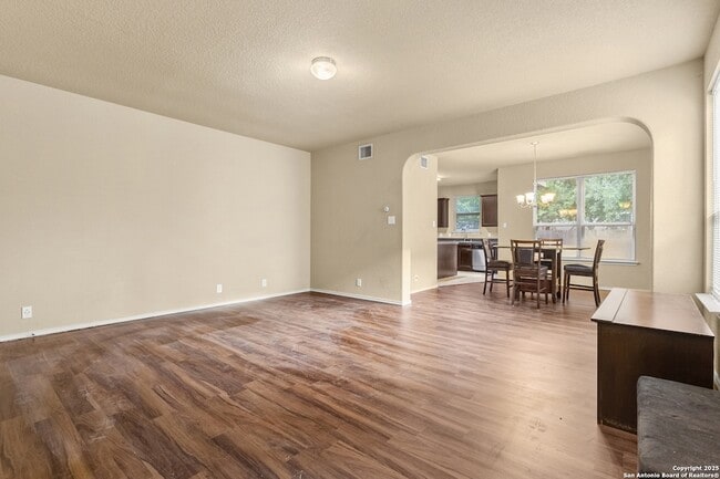 Photo - 7118 Sunny Day