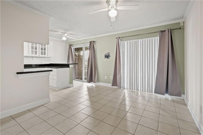 Photo - 4800 Pontchartrain Dr Unit 5