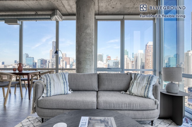 Building Photo - 1401 S State St Unit FL19-ID771