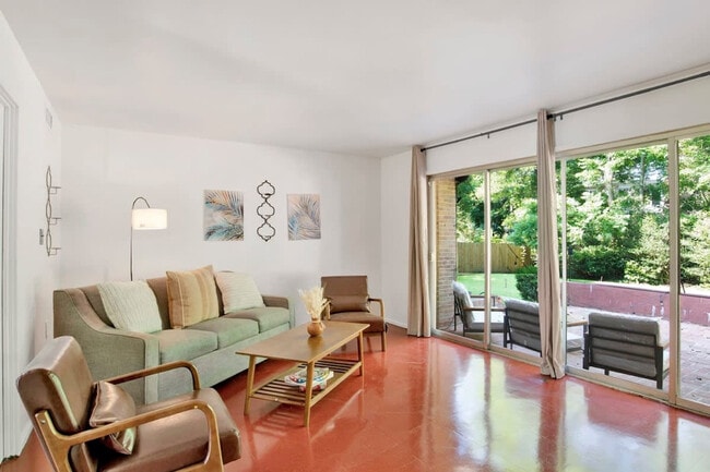 Photo - 305 Indian Creek Dr E Unit ID1043809P