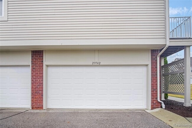 Photo - 29742 Fox Run Cir