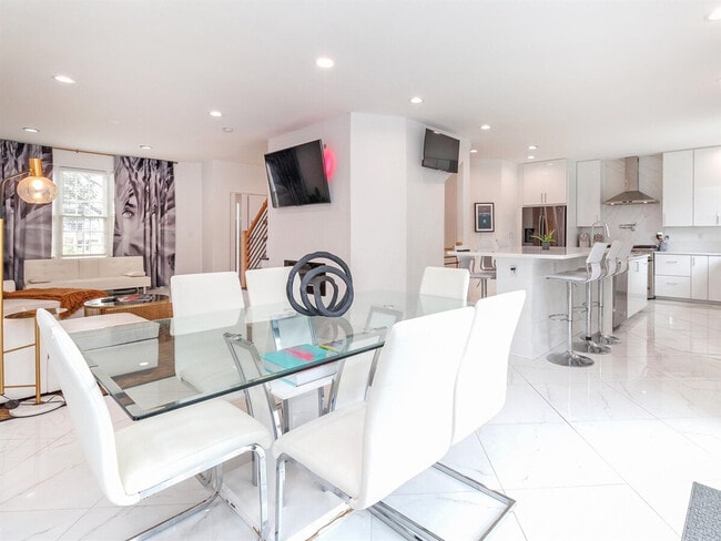 Photo - 223 Atherton St Unit ID1051233P