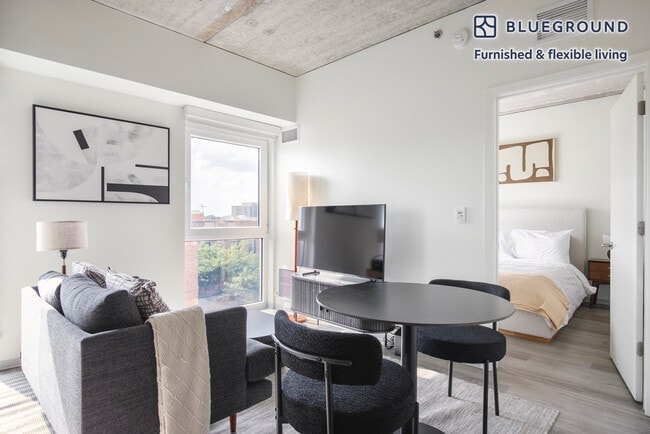 Photo - 343 W Schiller St Unit FL6-ID1268