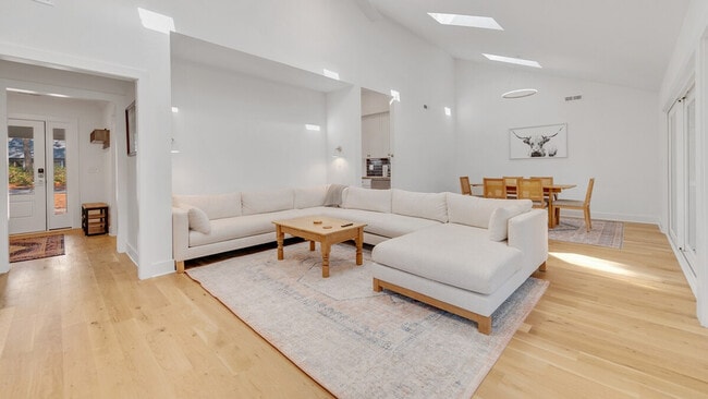 Photo - 176 Old Cedar Loop Unit ID1253452P