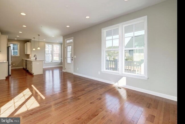 Photo - 1020 Railroad Ave