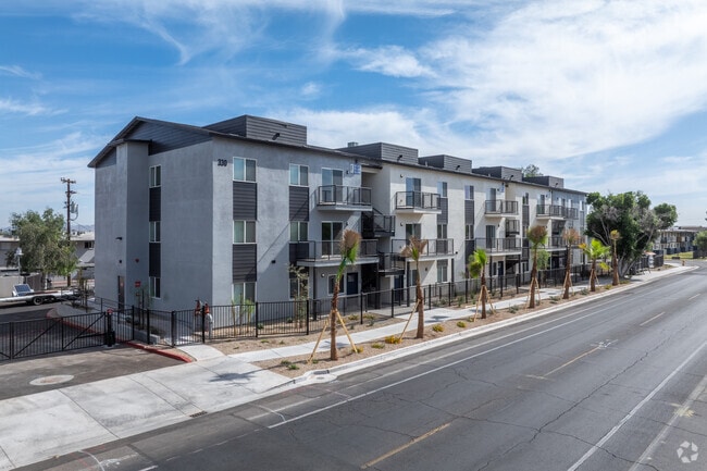 Building Photo - Mountain Vista
