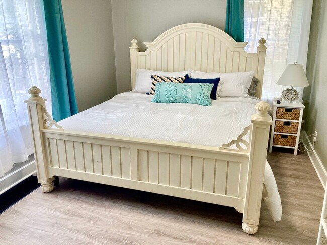 Photo - 1400 N Humboldt St Unit ID1341157P