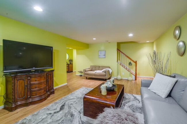 Building Photo - 8953 Birch Bay Cir Unit SI ID1385982P