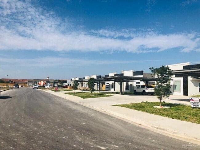 Photo - 909 W Carmel Ave Unit 3