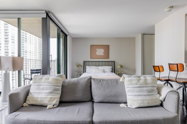 Photo - 77 W Huron St Unit FL8-ID1380