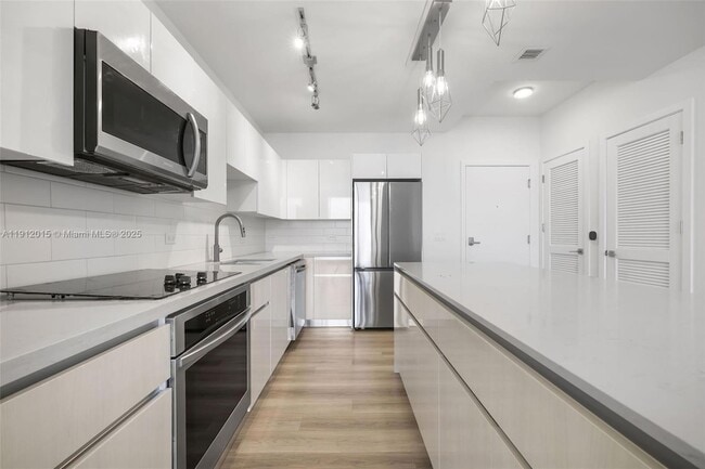 Photo - 101 Diplomat Pkwy Unit 2604