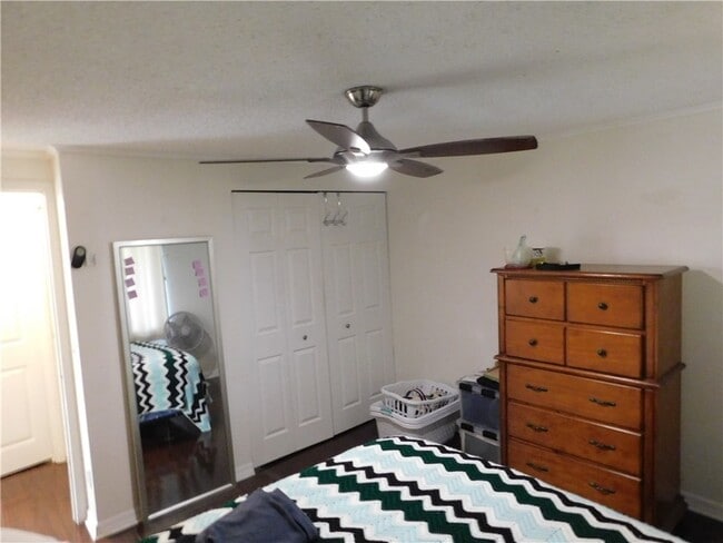 Photo - 464 7th Pl