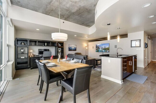 Photo - 1500 Champa St Unit ID1013130P