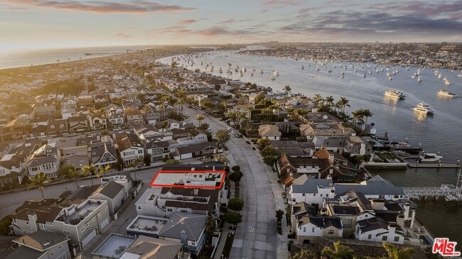Photo - 2105 E Balboa Blvd