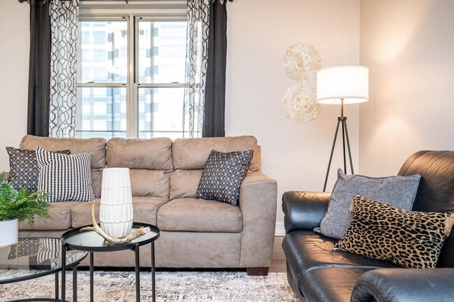 Photo - 300 Peachtree Rd NE Unit ID1299414P