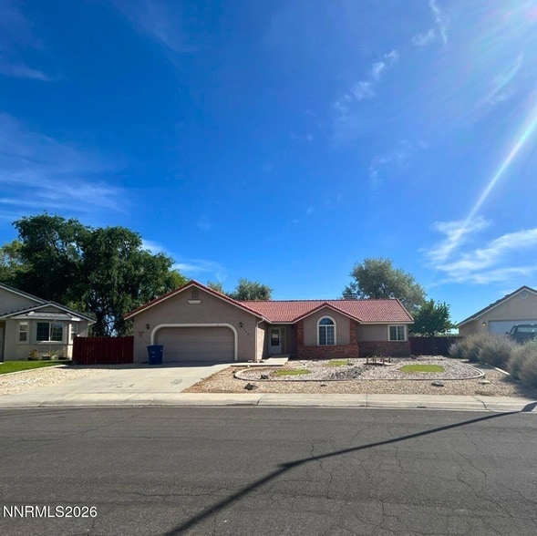 Photo - 1227 Green Valley Dr