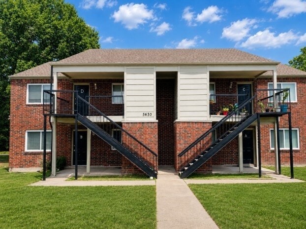 Building Photo - 5630 Brookview Ct