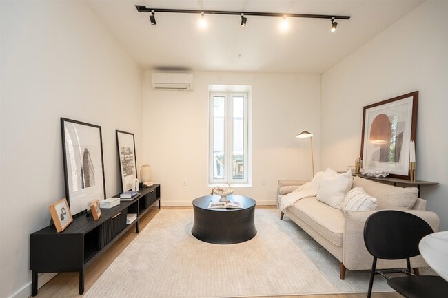 Building Photo - 328 Pacific Ave Unit 102