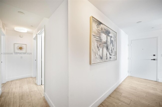 Photo - 600 NE 27th St Unit 1402