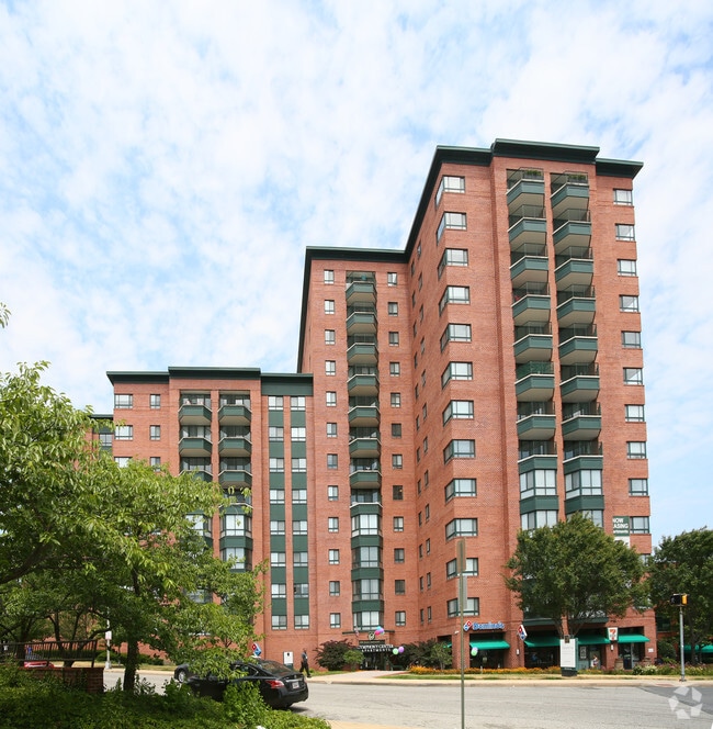 Building Exterior - Symphony Center Apartments