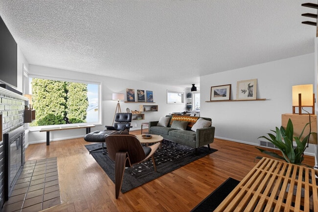 Building Photo - 9314 54th Ave S Unit SI ID1506245P