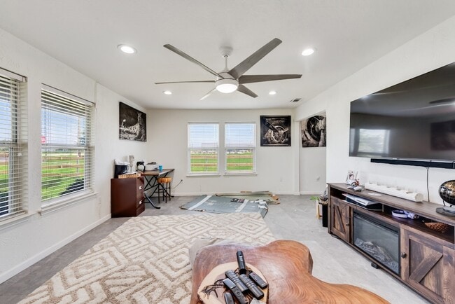Photo - 354 N Farm To Market 1138