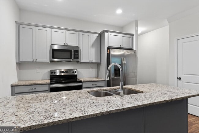 Photo - 3122 Meadowstone Ln SW