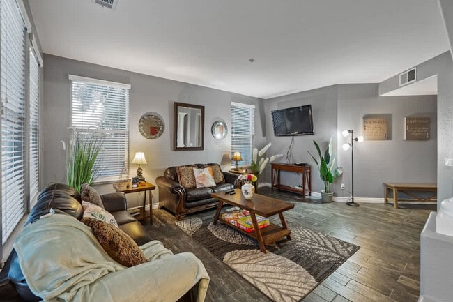 Photo - 1107 Shadowcrest Ln Unit SI ID1465028P