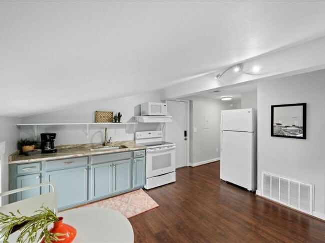 Photo - 835 Dayton St Unit ID1056104P