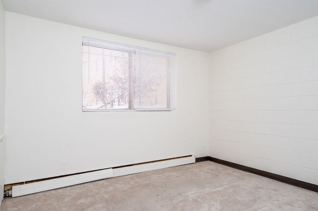 Photo - 2009 Bryant Ave S