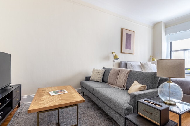 Building Photo - 62 Boylston St Unit FL5-ID1078