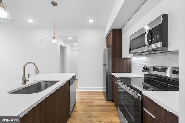 Photo - 4324 Lancaster Ave Unit 204