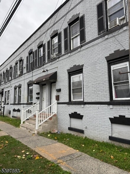 Building Photo - 1301 S 2nd St