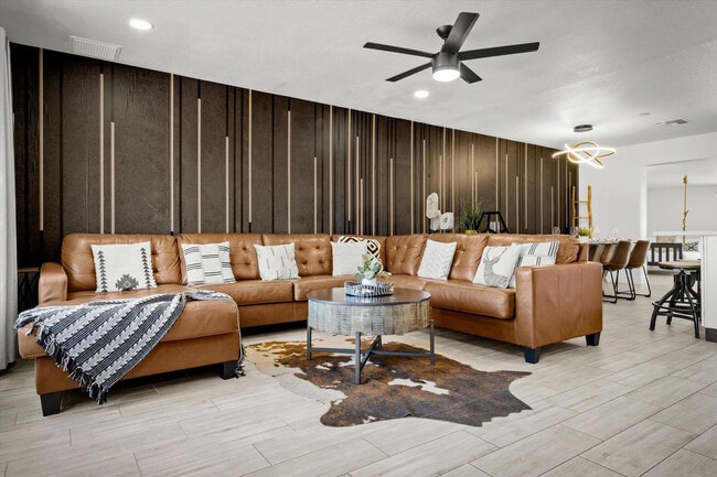 Building Photo - 4920 N 85th St Unit ID1281420P