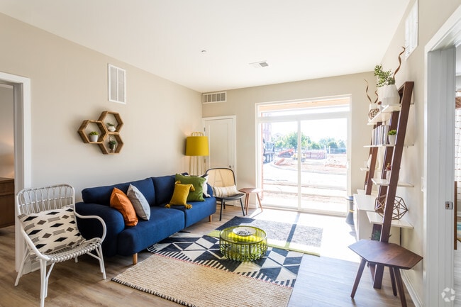 Living Area - Residences at Bentwood