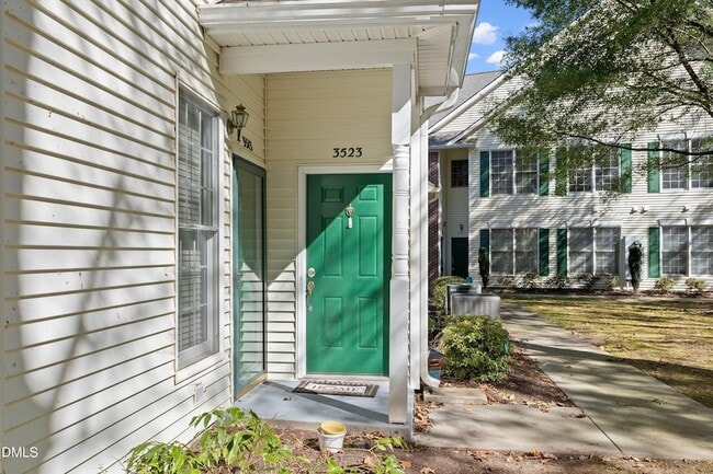 Photo - 3523 Kudrow Ln Unit 3523