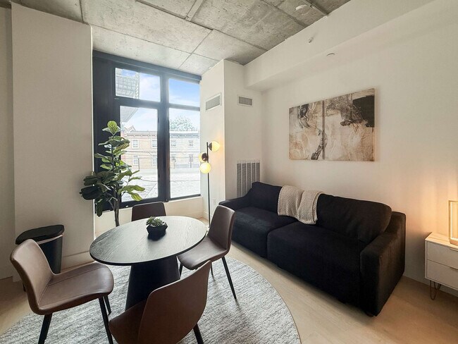 Building Photo - 1247 N 2nd St Unit ID1317873P