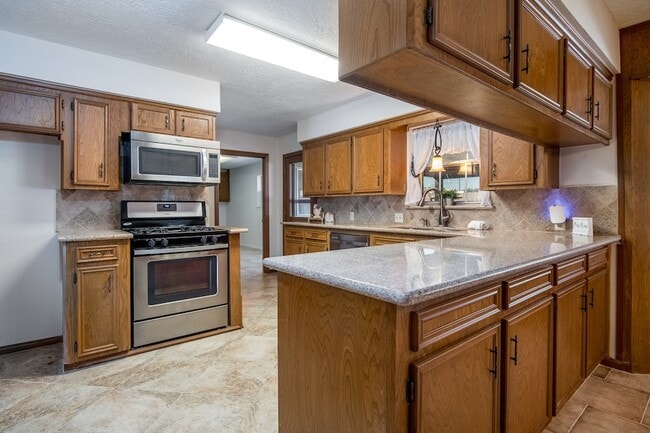 Photo - 1830 Baker Dr