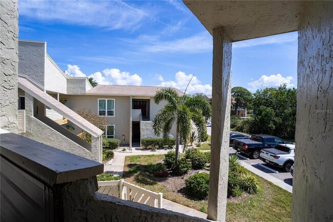 Photo - 656 Windrush Bay Dr Unit 656