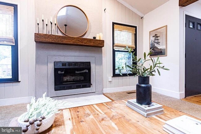 Photo - 207 Madison Cir