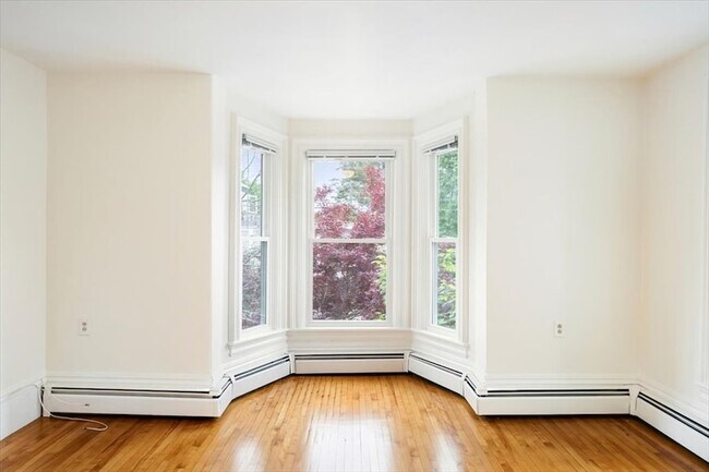 Photo - 75 South St Unit 2
